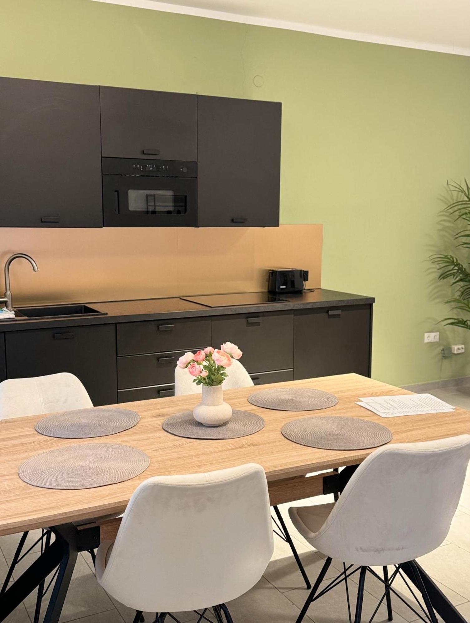 Moderne In Ruhiger Umgebung Nahe Messe Appartement Berlijn